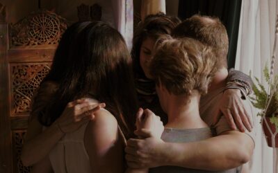 Comment rencontrer d&rsquo;autres personnes conscientes et bienveillantes ?